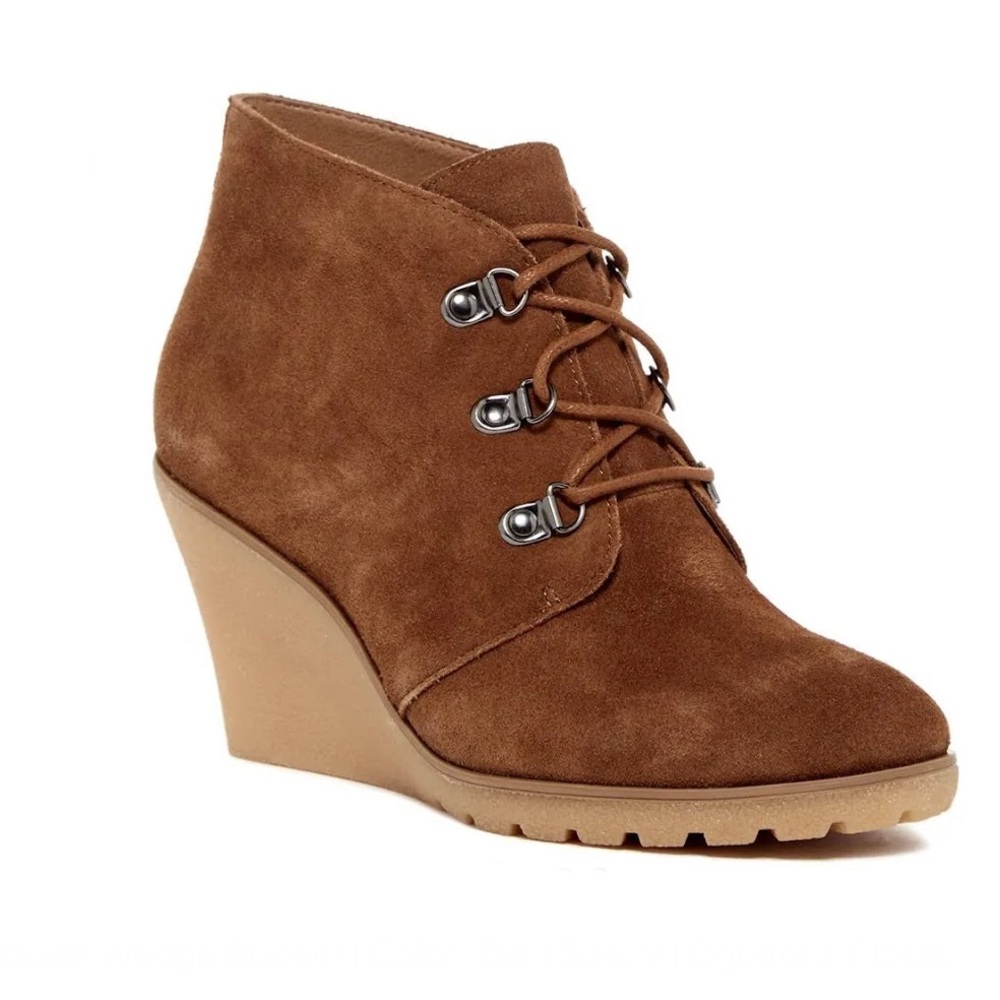 EUC- Susina ‘Rawlin’ Suede Gum Soled Wedge Ankle Boots